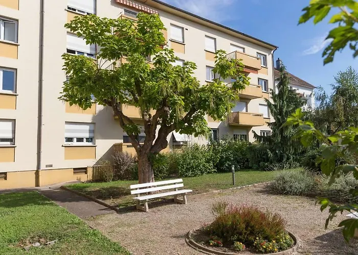 La Bagatelle